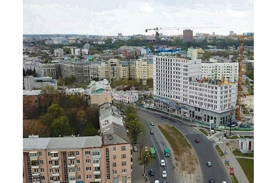 Продам квартиру, Героев Харькова просп. , 3  ком., 81 м², без внутренних работ 