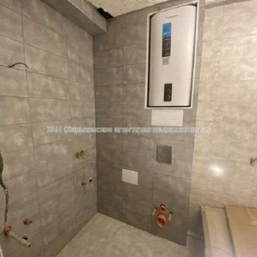 Продам квартиру, Бучмы ул. , 2 кім., 43 м², капитальный ремонт 