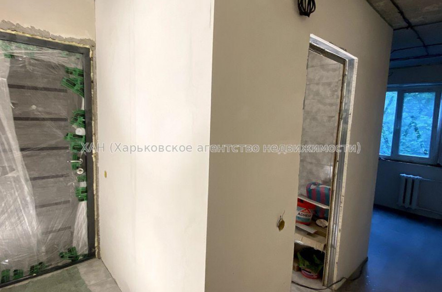 Продам квартиру, Бучмы ул. , 2 кім., 43 м², капитальный ремонт 