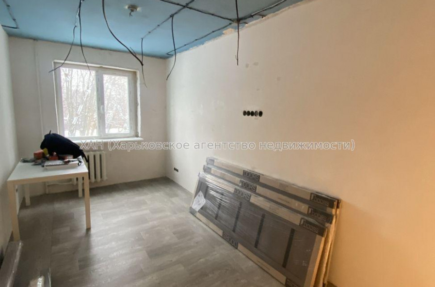 Продам квартиру, Бучмы ул. , 2 кім., 43 м², капитальный ремонт 