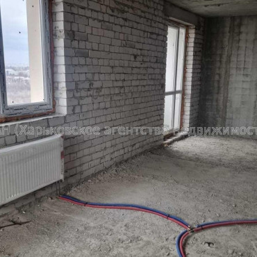 Продам квартиру, Героев Харькова просп. , 1 кім., 49 м², без внутренних работ 