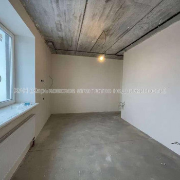 Продам квартиру, Холодногорская ул. , 3  ком., 95 м², частичный ремонт 