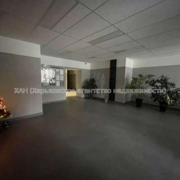 Продам квартиру, Холодногорская ул. , 3  ком., 95 м², частичный ремонт 