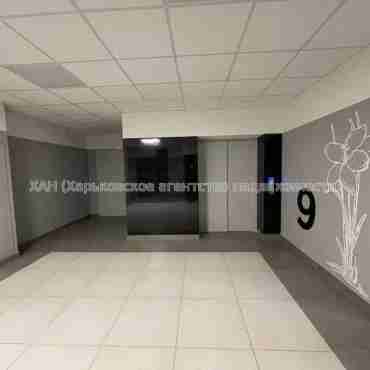 Продам квартиру, Холодногорская ул. , 3  ком., 95 м², частичный ремонт 
