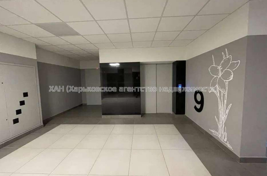 Продам квартиру, Холодногорская ул. , 3  ком., 95 м², частичный ремонт 