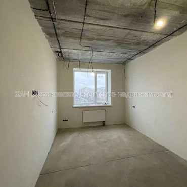 Продам квартиру, Холодногорская ул. , 3  ком., 95 м², частичный ремонт 