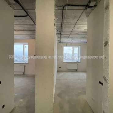 Продам квартиру, Холодногорская ул. , 3  ком., 95 м², частичный ремонт 