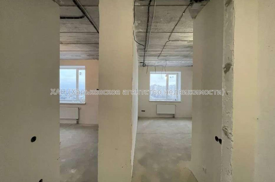 Продам квартиру, Холодногорская ул. , 3  ком., 95 м², частичный ремонт 
