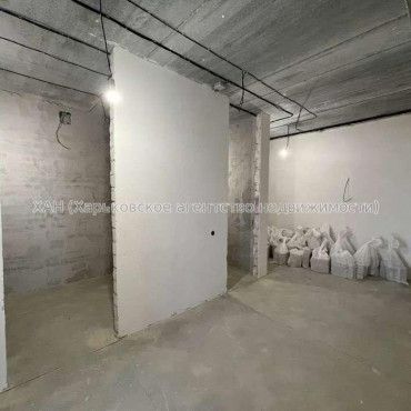 Продам квартиру, Холодногорская ул. , 3  ком., 95 м², частичный ремонт 