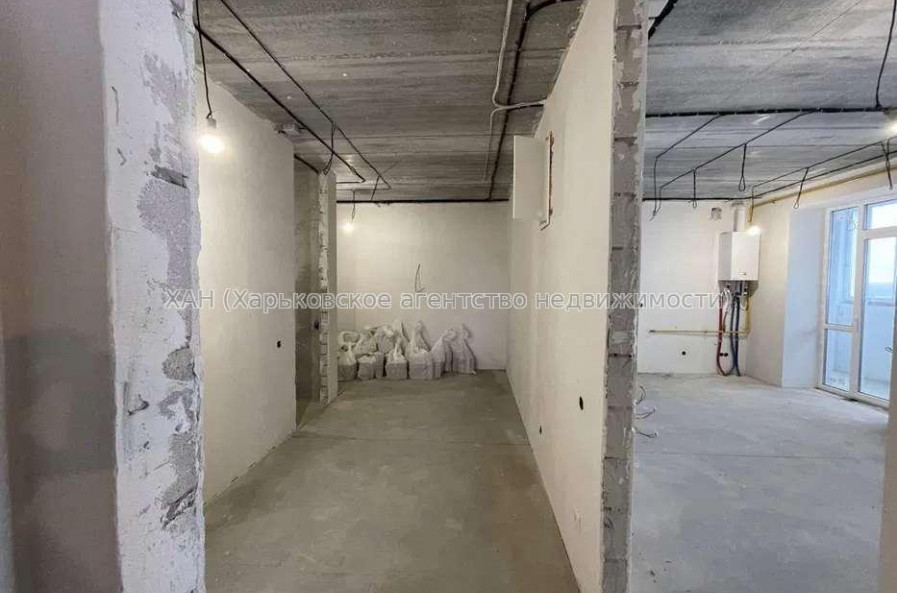 Продам квартиру, Холодногорская ул. , 3  ком., 95 м², частичный ремонт 