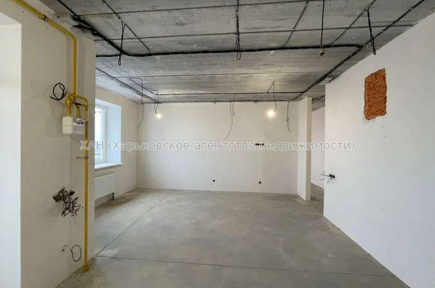 Продам квартиру, Холодногорская ул. , 3  ком., 95 м², частичный ремонт 