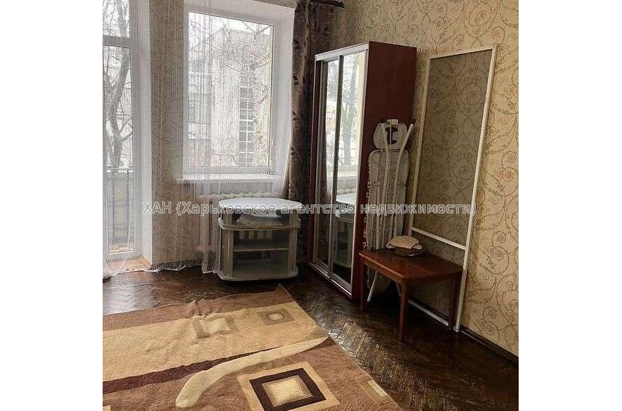 Продам квартиру, Евгения Котляра ул. , 1 кім., 40 м², косметический ремонт 