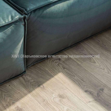 Продам квартиру, Молочная ул. , 3 кім., 82 м², авторский дизайн 