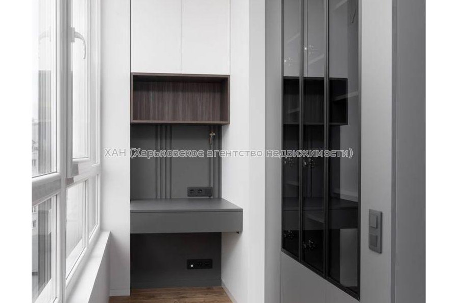 Продам квартиру, Молочная ул. , 3 кім., 82 м², авторский дизайн 