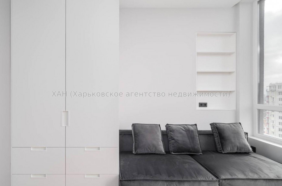 Продам квартиру, Молочная ул. , 3 кім., 82 м², авторский дизайн 