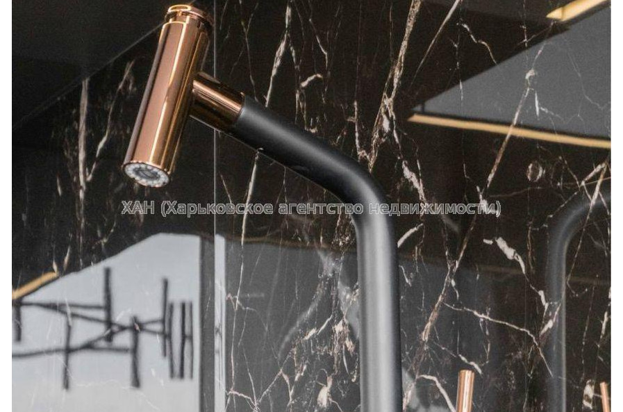 Продам квартиру, Молочная ул. , 3 кім., 82 м², авторский дизайн 