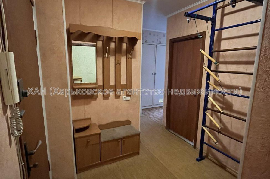 Продам квартиру, Владислава Зубенко ул. , 2  ком., 47 м², косметический ремонт 