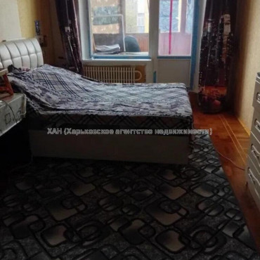 Продам квартиру, Непокоренных ул. , 2 кім., 44 м², косметический ремонт 