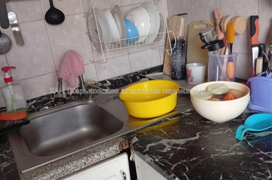 Продам квартиру, Непокоренных ул. , 2 кім., 44 м², косметический ремонт 