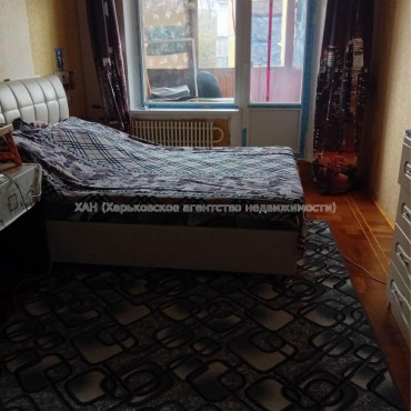 Продам квартиру, Непокоренных ул. , 2 кім., 44 м², косметический ремонт 