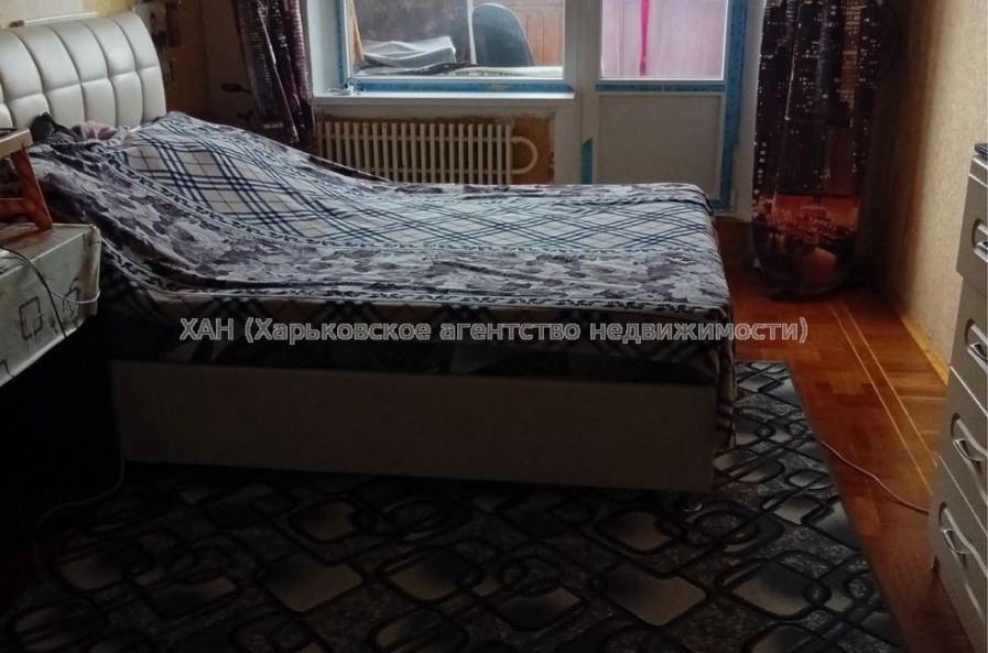Продам квартиру, Непокоренных ул. , 2 кім., 44 м², косметический ремонт 