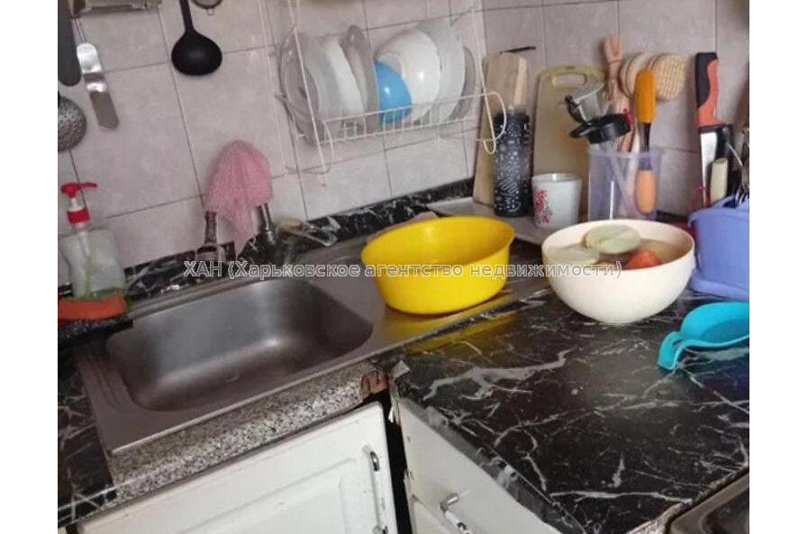 Продам квартиру, Непокоренных ул. , 2 кім., 44 м², косметический ремонт 