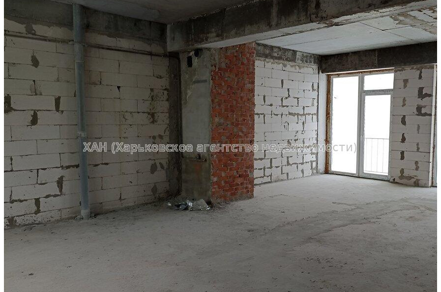 Продам квартиру, Липовая ул. , 3 кім., 72 м², без внутренних работ 