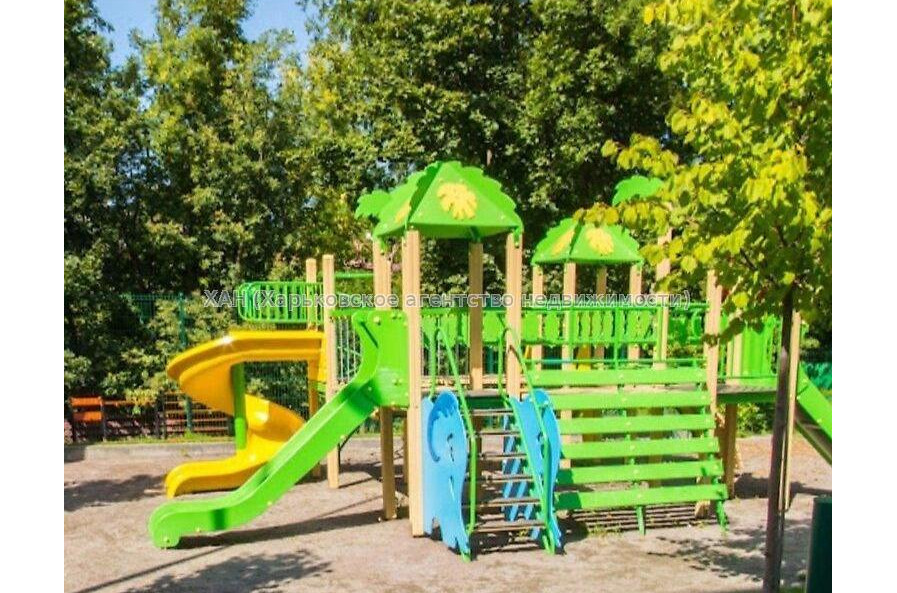 Продам квартиру, Липовая ул. , 3 кім., 72 м², без внутренних работ 