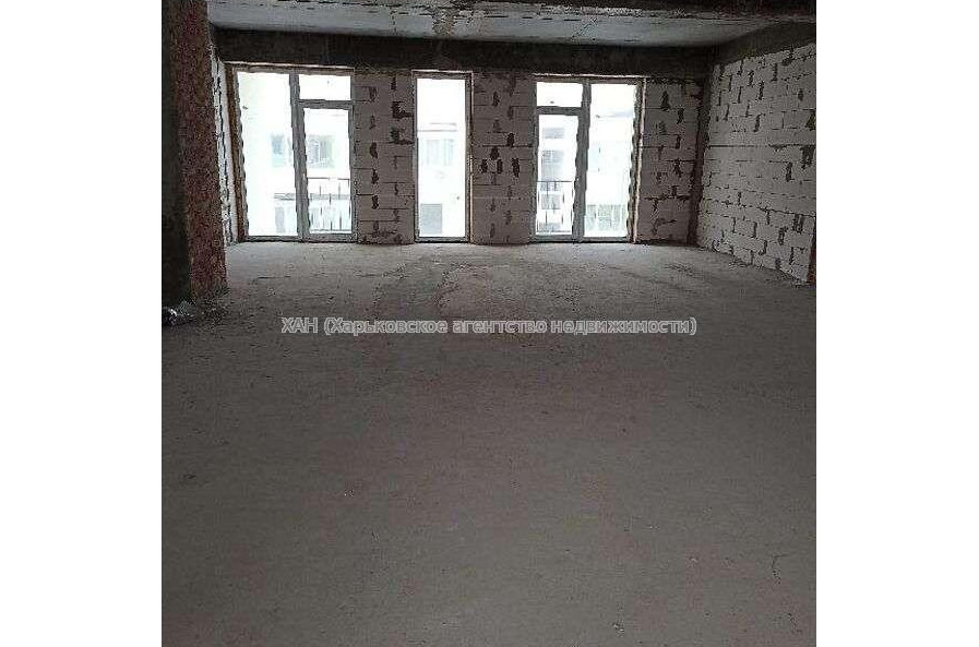 Продам квартиру, Липовая ул. , 3 кім., 72 м², без внутренних работ 