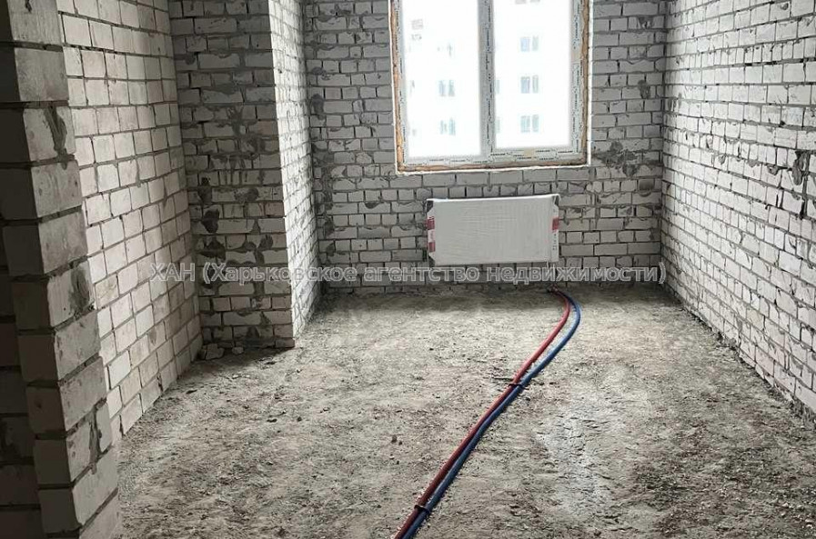 Продам квартиру, Мира ул. , 1 кім., 39 м², без внутренних работ 