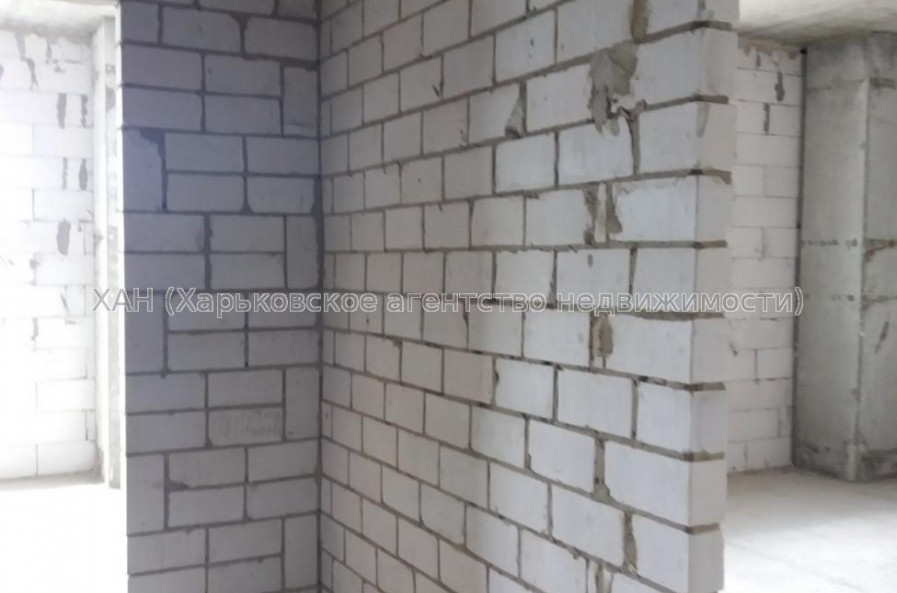 Продам квартиру, Мира ул. , 1 кім., 39 м², без внутренних работ 