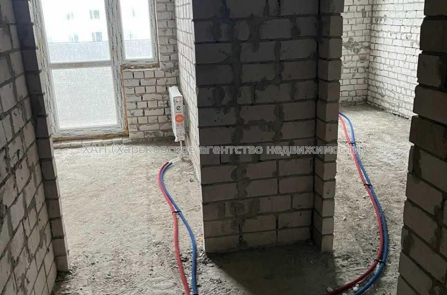 Продам квартиру, Мира ул. , 1 кім., 39 м², без внутренних работ 