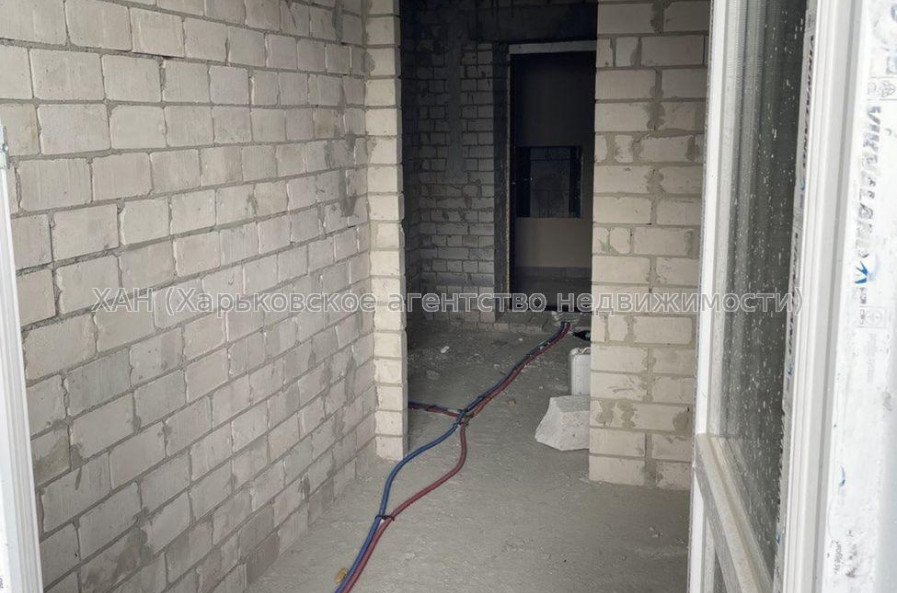 Продам квартиру, Мира ул. , 1 кім., 39 м², без внутренних работ 