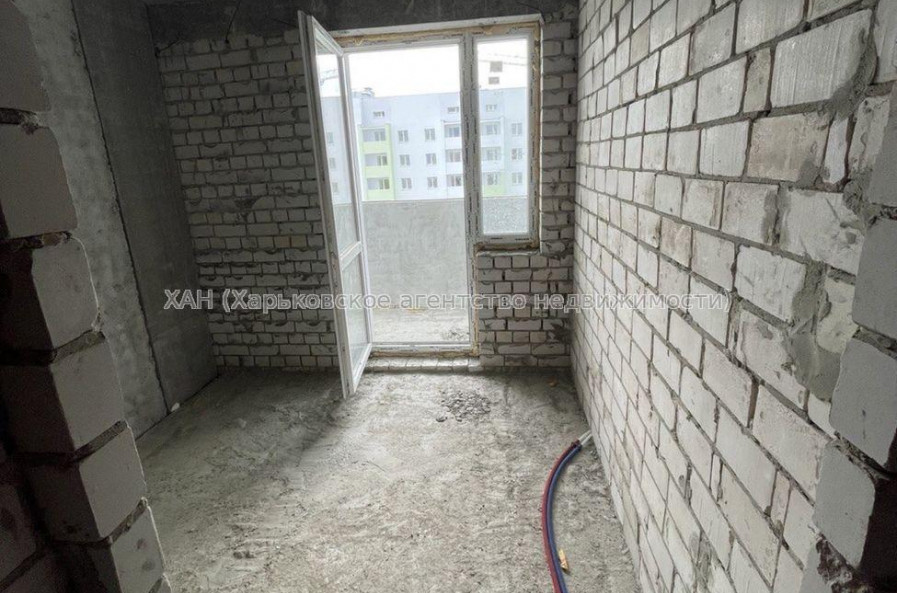 Продам квартиру, Мира ул. , 1 кім., 39 м², без внутренних работ 
