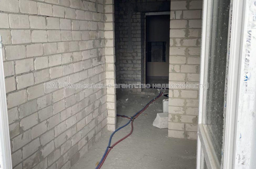 Продам квартиру, Мира ул. , 1 кім., 39 м², без внутренних работ 