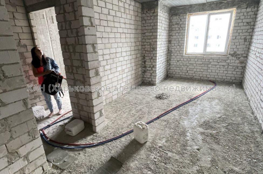 Продам квартиру, Мира ул. , 1 кім., 39 м², без внутренних работ 