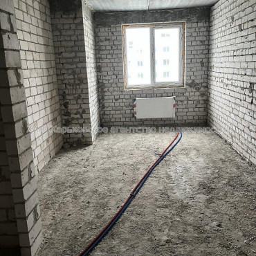 Продам квартиру, Мира ул. , 1  ком., 39 м², без внутренних работ 