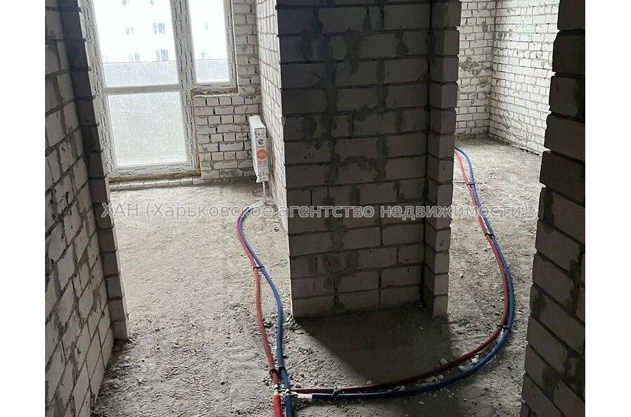 Продам квартиру, Мира ул. , 1 кім., 39 м², без внутренних работ 