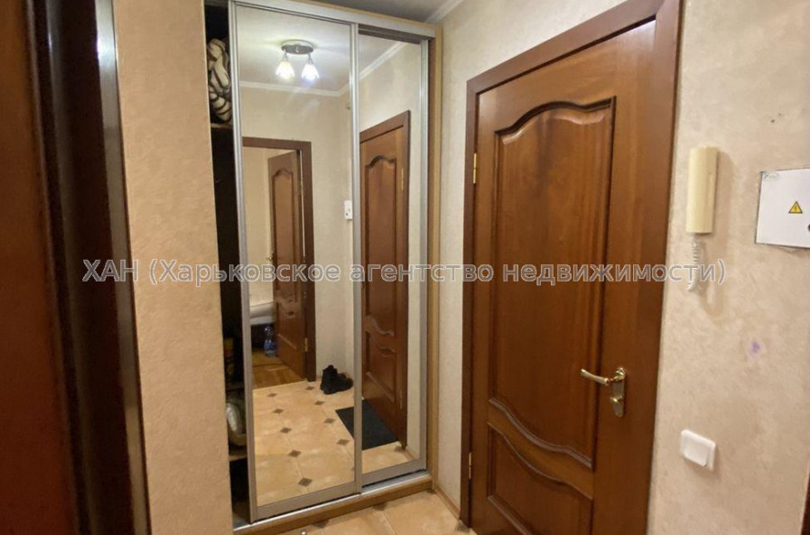 Продам квартиру, 23 Августа ул. , 1 кім., 36 м², капитальный ремонт 