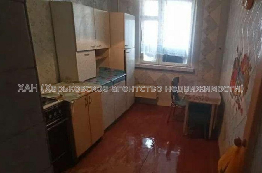 Продам квартиру, Владислава Зубенко ул. , 2 кім., 55 м², советский ремонт 