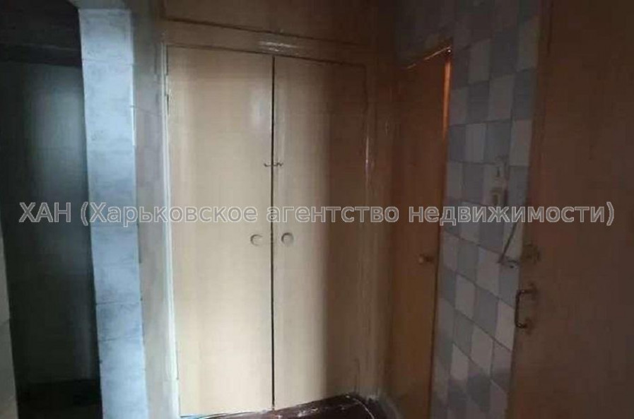 Продам квартиру, Владислава Зубенко ул. , 2  ком., 55 м², советский ремонт 