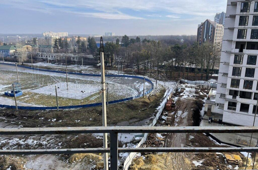Продам квартиру, Авиационная ул. , 2 кім., 75 м², без ремонта 