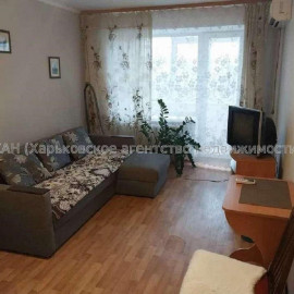 Продам квартиру, Науки просп. , д. 66 , 2 кім., 45 м², капитальный ремонт