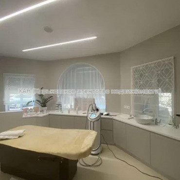 Продам нежитлову нерухомість, объект сервиса , 115 м², капитальный ремонт 