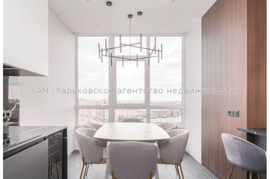 Продам квартиру, Молочная ул. , 3  ком., 82 м², авторский дизайн 