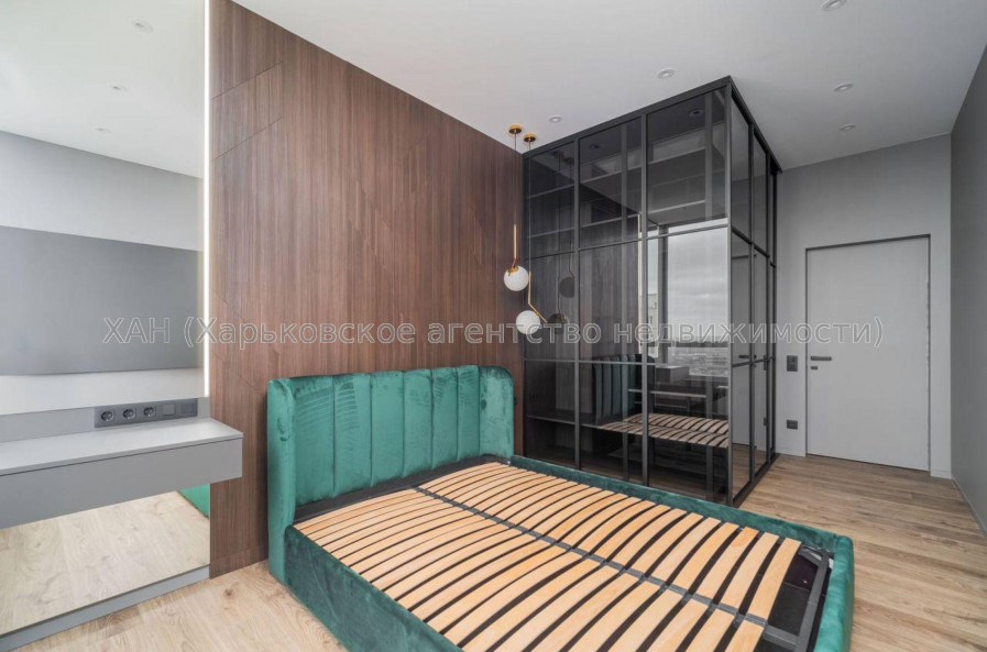 Продам квартиру, Молочная ул. , 3  ком., 82 м², авторский дизайн 