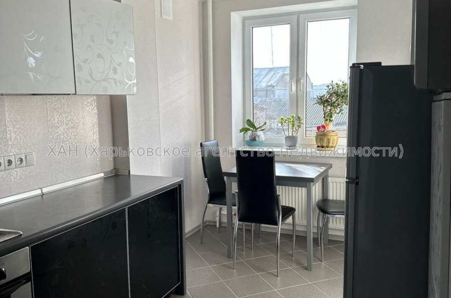 Продам квартиру, Гаршина ул. , 2 кім., 56 м², евроремонт 