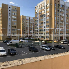 Продам квартиру, Драгоманова ул. , 1  ком., 41 м², без ремонта