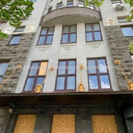 Продам квартиру, Павловская площ. , 3  ком., 130 м², косметический ремонт