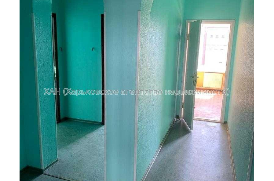 Продам квартиру, Павловская площ. , 3  ком., 130 м², косметический ремонт 